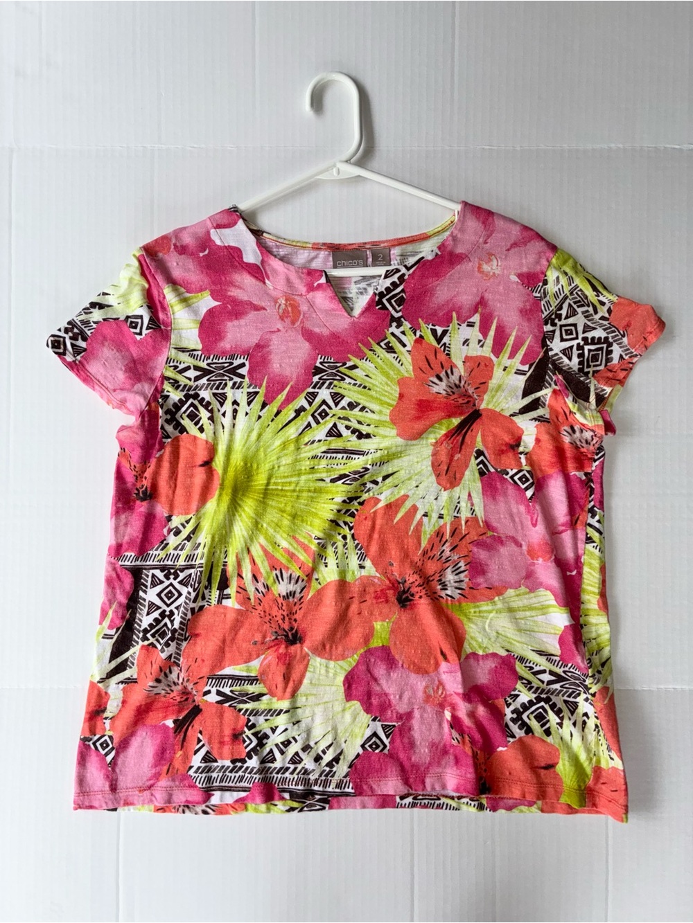 Chico’s Women’s Short Sleeve Floral Split Neck Blouse Size 2 Cotton Rayon